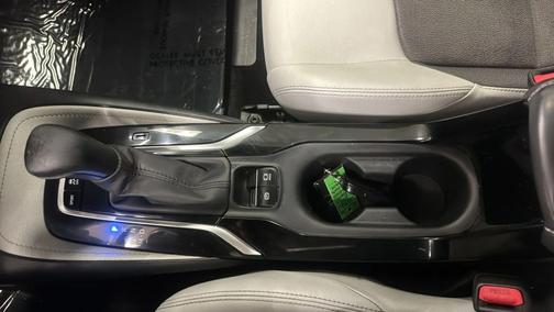 Blizzard Pearl 2019 Toyota Corolla XSE