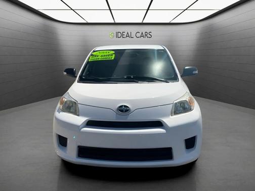Super White 2008 Scion xD Base