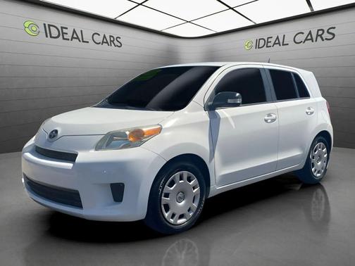 Super White 2008 Scion xD Base