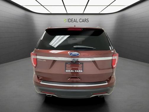 Maroon 2018 Ford Explorer XLT