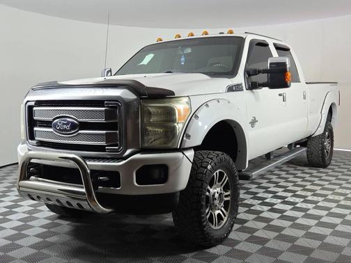 White 2015 Ford F-350 Platinum