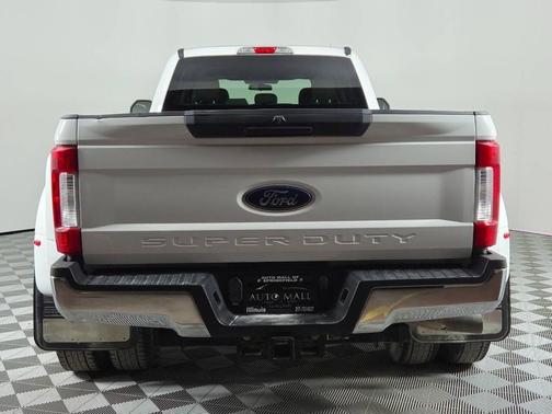 White 2018 Ford F-350 XLT