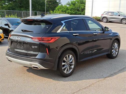 2022 INFINITI QX50 LUXE AWD