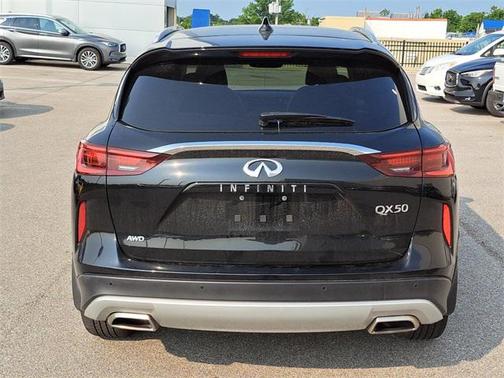 2022 INFINITI QX50 LUXE AWD