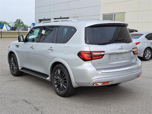 2023 INFINITI QX80 SENSORY AWD