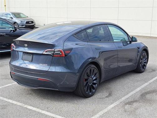 2022 Tesla Model Y Performance Dual Motor All-Wheel Drive