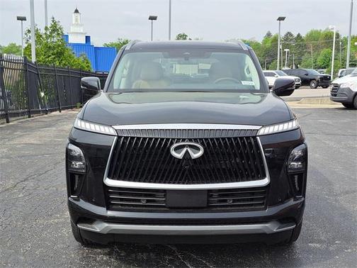 2025 INFINITI QX80 Luxe