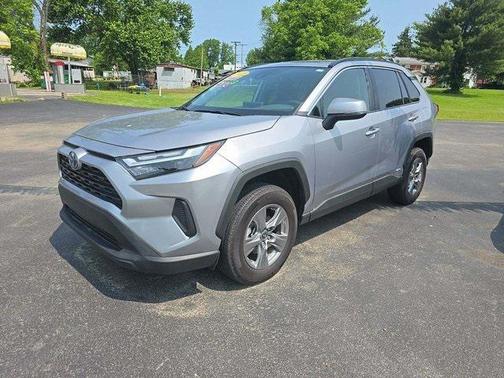 2022 Toyota RAV4 Hybrid XLE