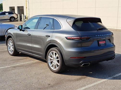 2023 Porsche Cayenne Platinum Edition