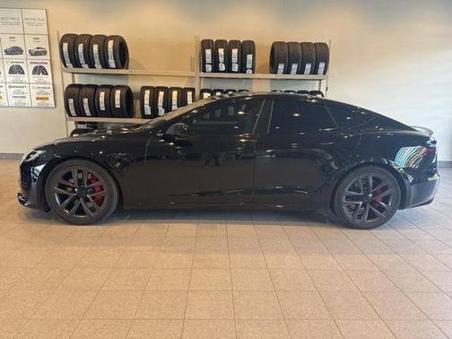 2024 Tesla Model S Plaid