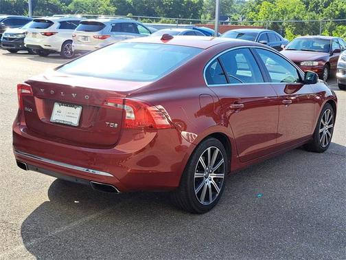 2017 Volvo S60 Inscription T5 Platinum