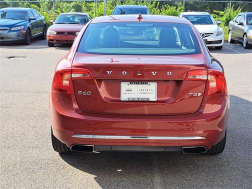 2017 Volvo S60 Inscription T5 Platinum