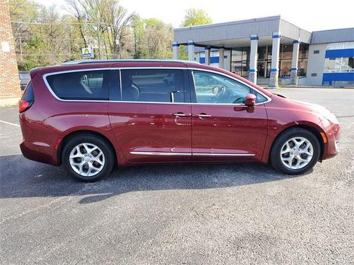 2020 Chrysler Pacifica Touring-L Plus