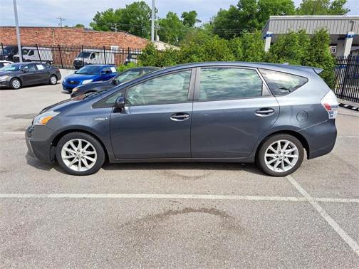 2012 Toyota Prius v Five