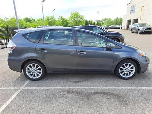 2012 Toyota Prius v Five