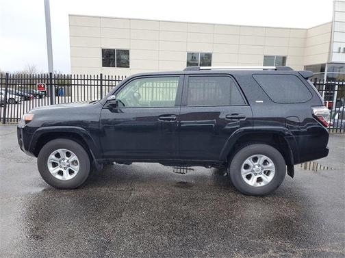 2022 Toyota 4Runner SR5