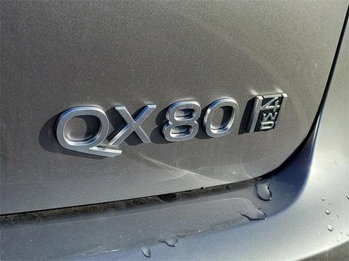 2025 INFINITI QX80 SENSORY AWD