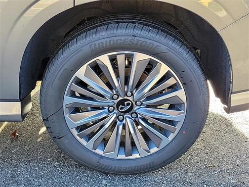2025 INFINITI QX80 SENSORY AWD