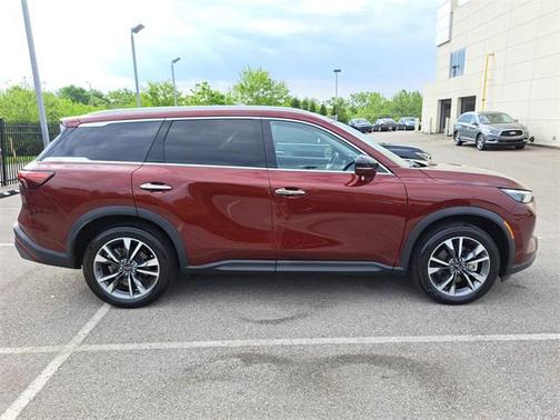 2022 INFINITI QX60 Luxe