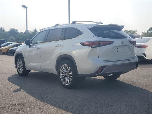 2024 Toyota Highlander Platinum