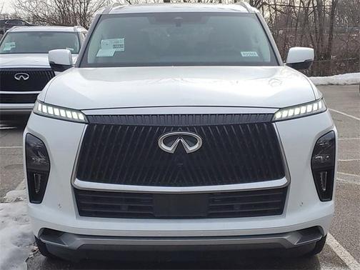 2025 INFINITI QX80 Luxe
