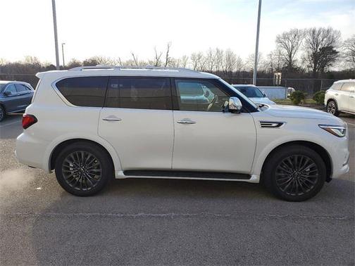 2024 INFINITI QX80 SENSORY AWD