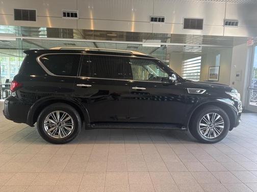2021 INFINITI QX80 Luxe