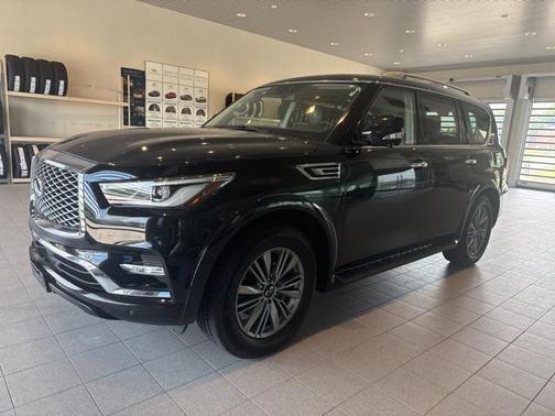 2021 INFINITI QX80 Luxe