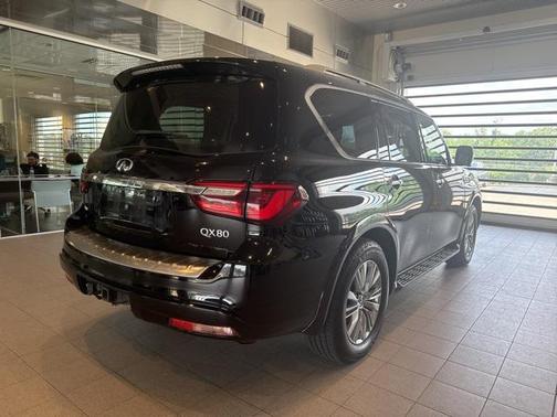 2021 INFINITI QX80 Luxe