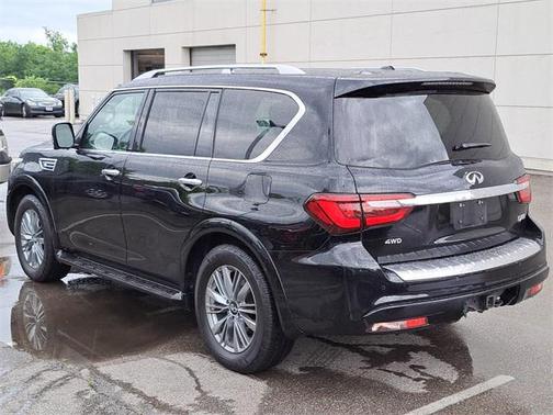 2021 INFINITI QX80 Luxe