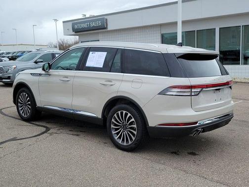 2023 Lincoln Aviator Standard AWD