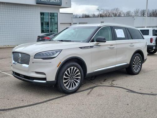 2023 Lincoln Aviator Standard AWD