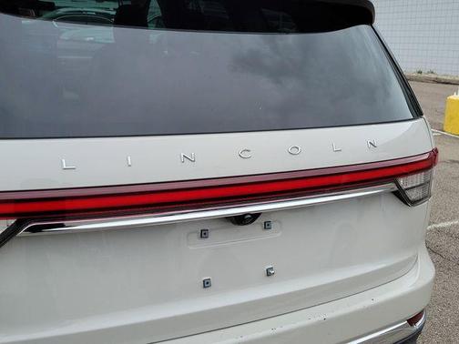 2023 Lincoln Aviator Standard AWD