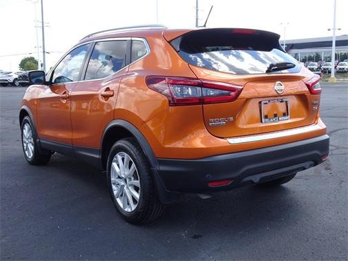 2022 Nissan Rogue Sport SV