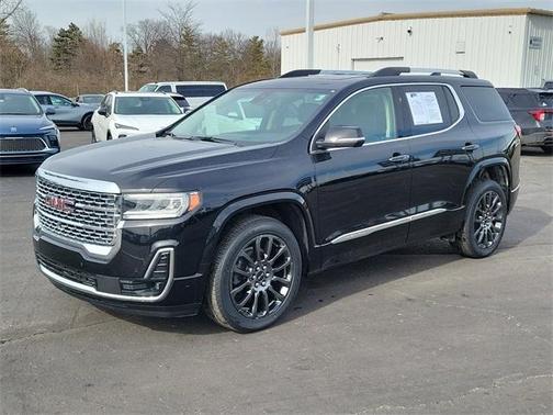 2023 GMC Acadia Denali