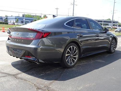 2022 Hyundai SONATA Limited