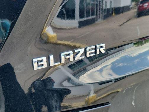 Black 2022 Chevrolet Blazer 2LT