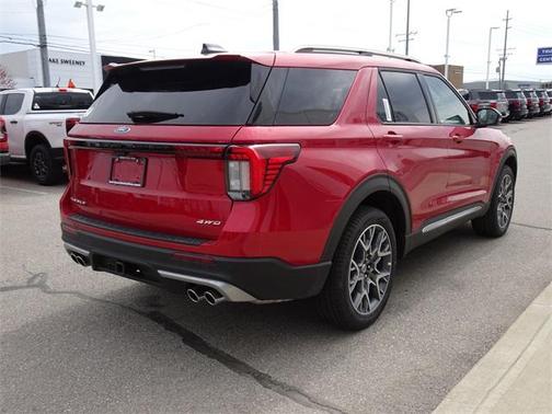 2025 Ford Explorer Platinum