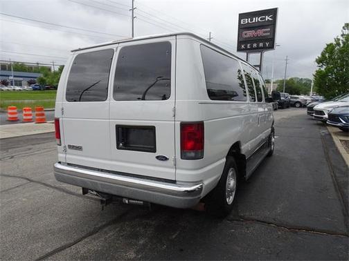 2006 Ford E350 Super Duty XLT