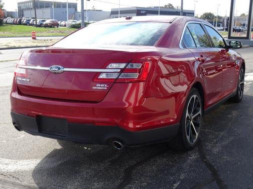 2015 Ford Taurus SEL
