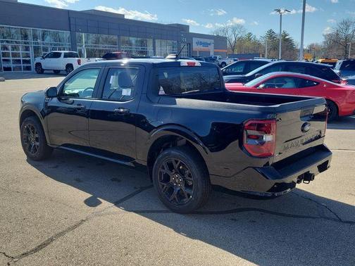 2026 Ford Maverick Lobo Standard