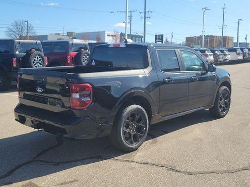 2026 Ford Maverick Lobo Standard