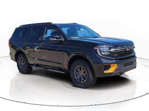 Agate Black Metallic 2026 Ford Expedition Tremor