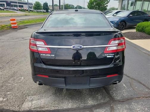 2018 Ford Taurus Limited