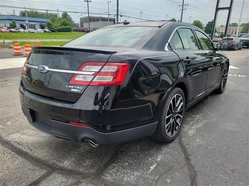 2018 Ford Taurus Limited