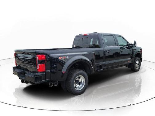 Black Metallic 2027 Ford F-350 Platinum