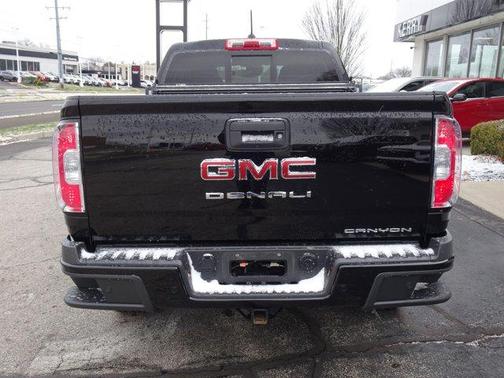 2022 GMC Canyon Denali