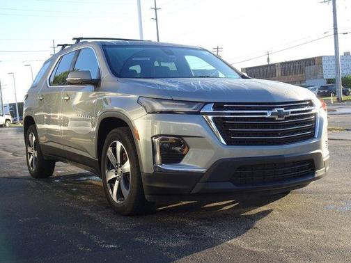 2023 Chevrolet Traverse LT Leather
