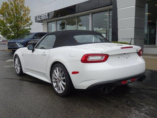 2017 FIAT 124 Spider Lusso