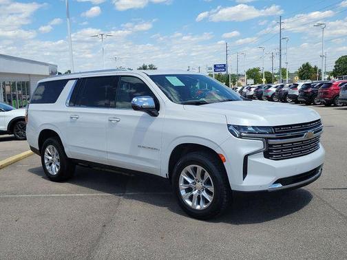 Iridescent Pearl Tricoat 2022 Chevrolet Suburban Premier